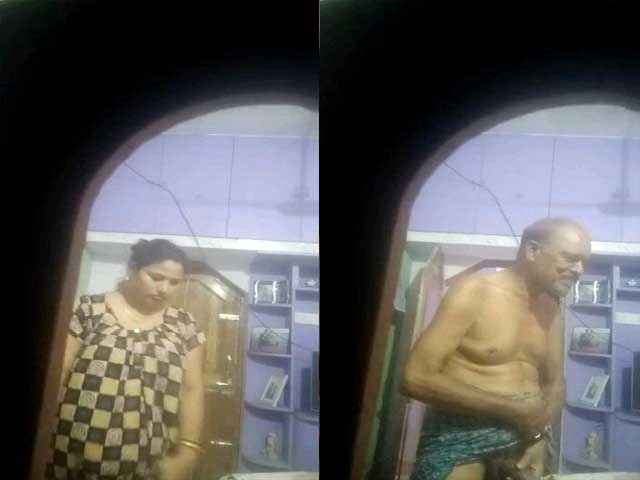 Tharki Sasur Trying To Fuck Bahu